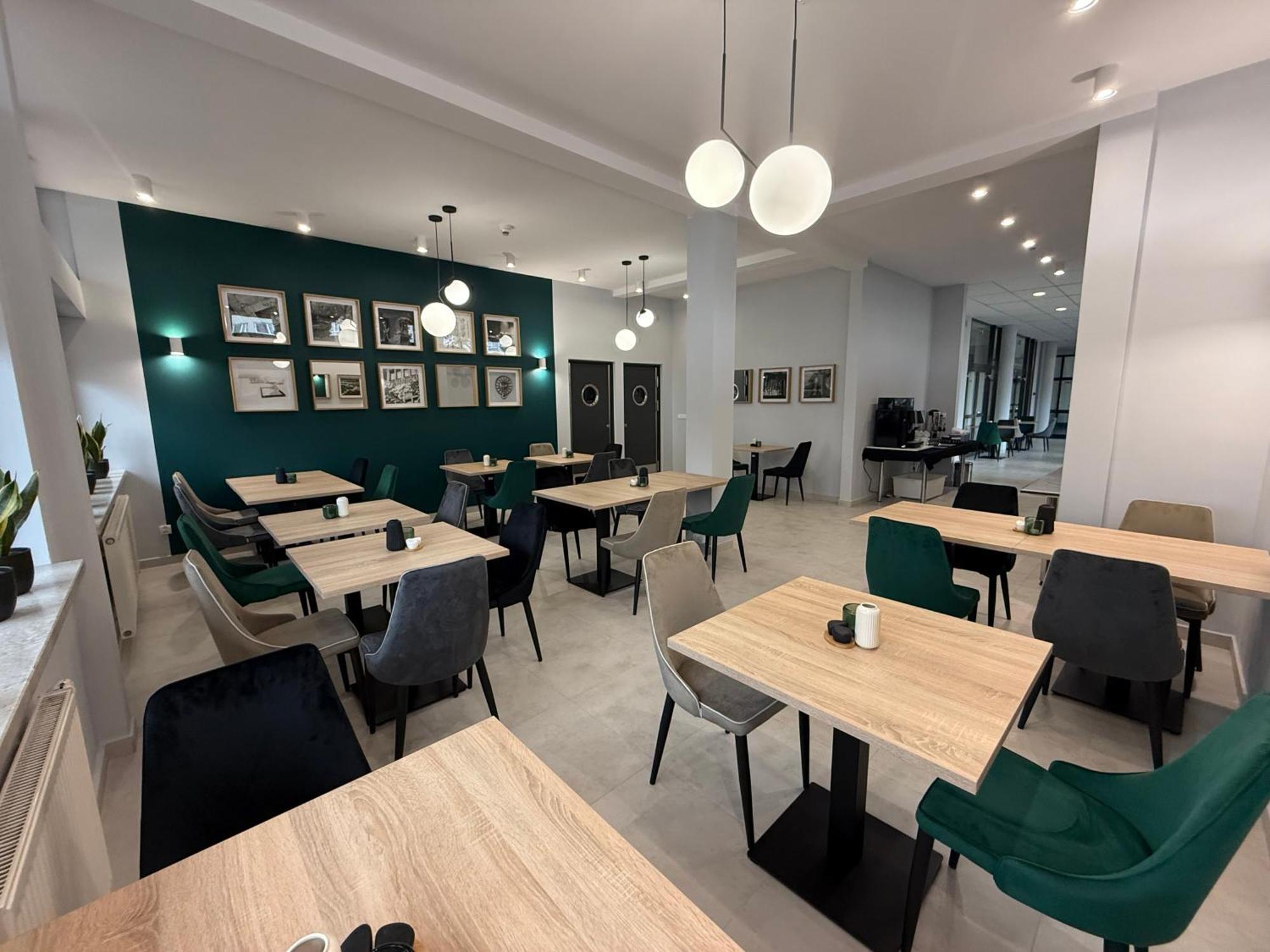 Hotel Uniwersytecki Torun Ngoại thất bức ảnh